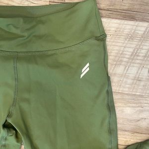 DOYOUEVEN Green Leggings